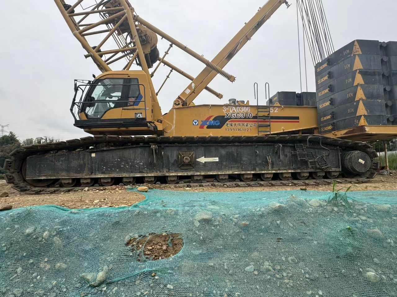 XCMG Official Second Hand Crawler Crane Lifting Equipment Mobile XGC300 300 Ton Crane Price - Roomikkraana: pilt 5 XCMG Official Second Hand Crawler Crane Lifting Equipment Mobile XGC300 300 Ton Crane Price - Roomikkraana: pilt 5
