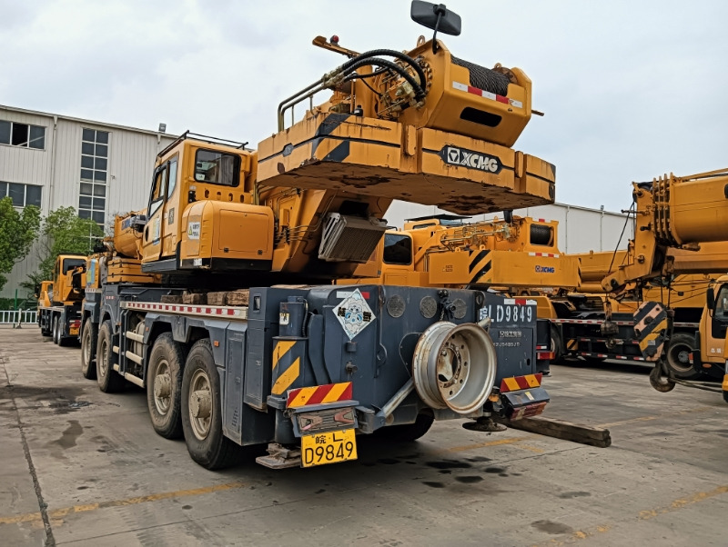 XCMG Official Second Hand Hydraulic Truck Crane XCT80L6 6-Section Arm Mobile Truck Crane For Sale - Autokraana: pilt 4 XCMG Official Second Hand Hydraulic Truck Crane XCT80L6 6-Section Arm Mobile Truck Crane For Sale - Autokraana: pilt 4