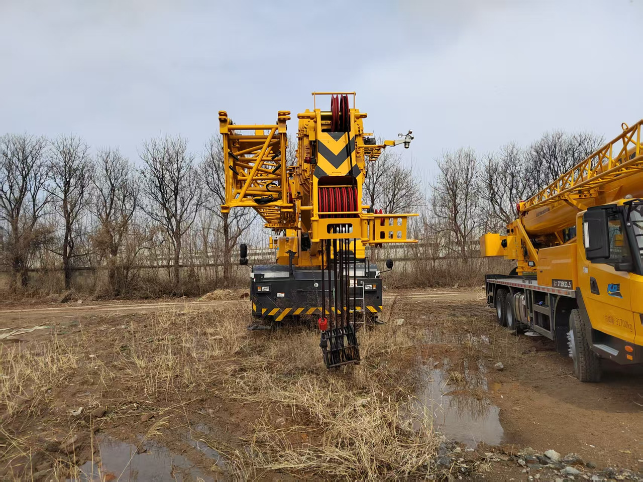 XCMG Official Second Hand Rough Terrain Cranes XCR70_S 70t Truck Crane Price For Sale - Raske maastikukraana: pilt 3 XCMG Official Second Hand Rough Terrain Cranes XCR70_S 70t Truck Crane Price For Sale - Raske maastikukraana: pilt 3
