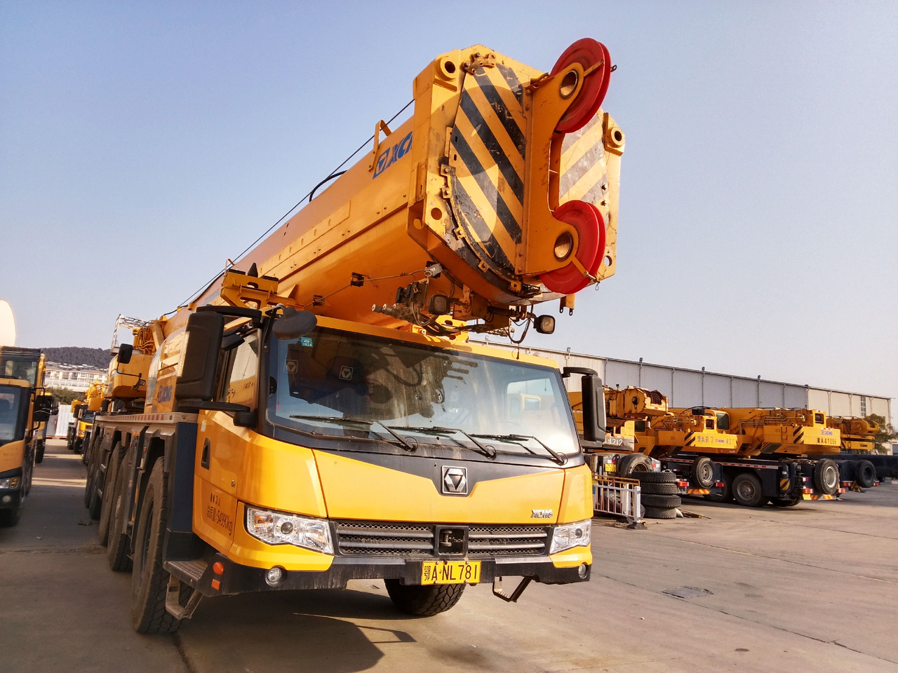 XCMG Official Second Truck Crane XCA260 260on Used All Terrain Crane Price - Maastikukraana: pilt 2 XCMG Official Second Truck Crane XCA260 260on Used All Terrain Crane Price - Maastikukraana: pilt 2