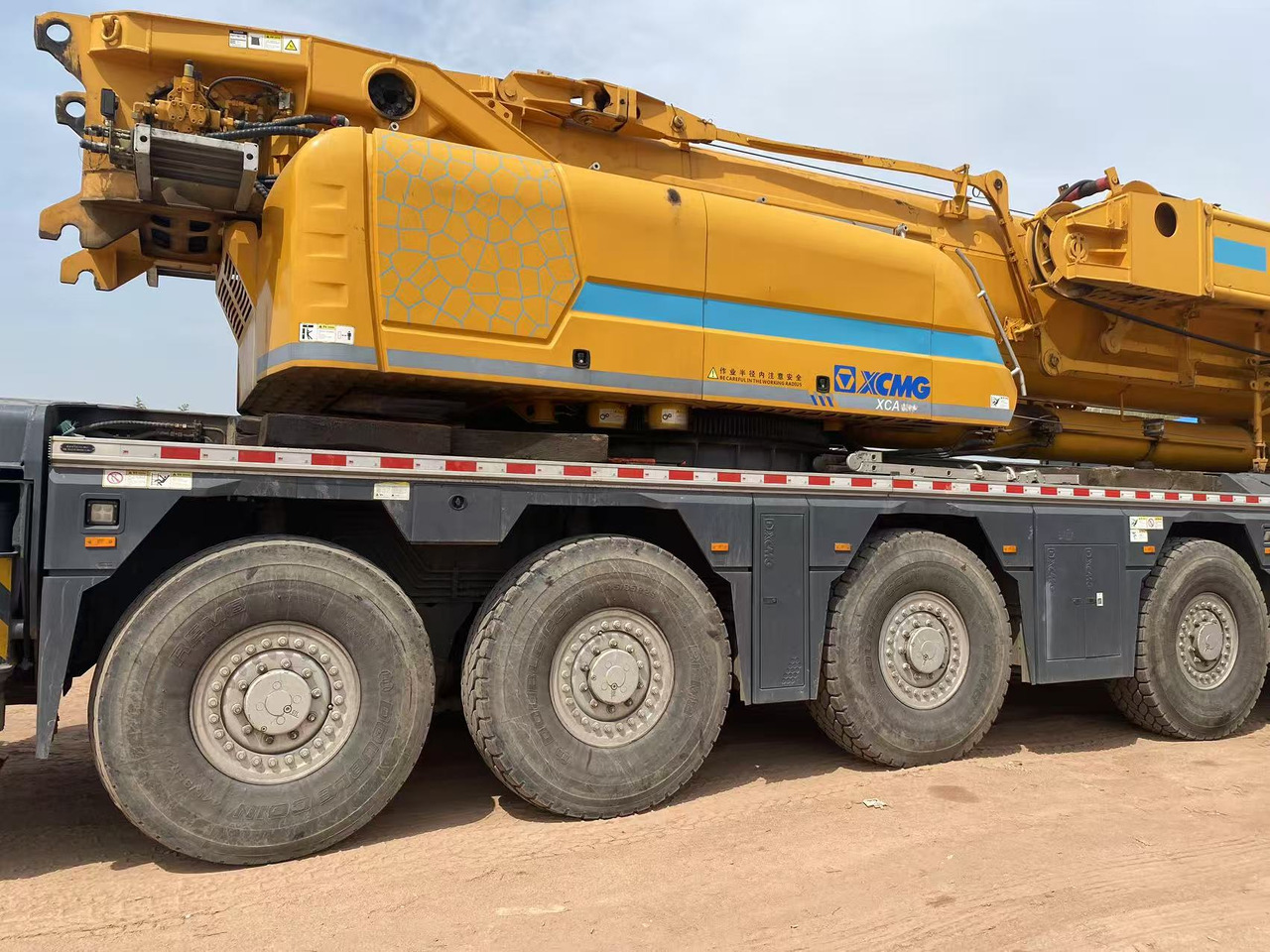 XCMG Official Used All Terrain Crane XCA300-1 300 Ton Mobile Crane Price - Maastikukraana: pilt 5 XCMG Official Used All Terrain Crane XCA300-1 300 Ton Mobile Crane Price - Maastikukraana: pilt 5