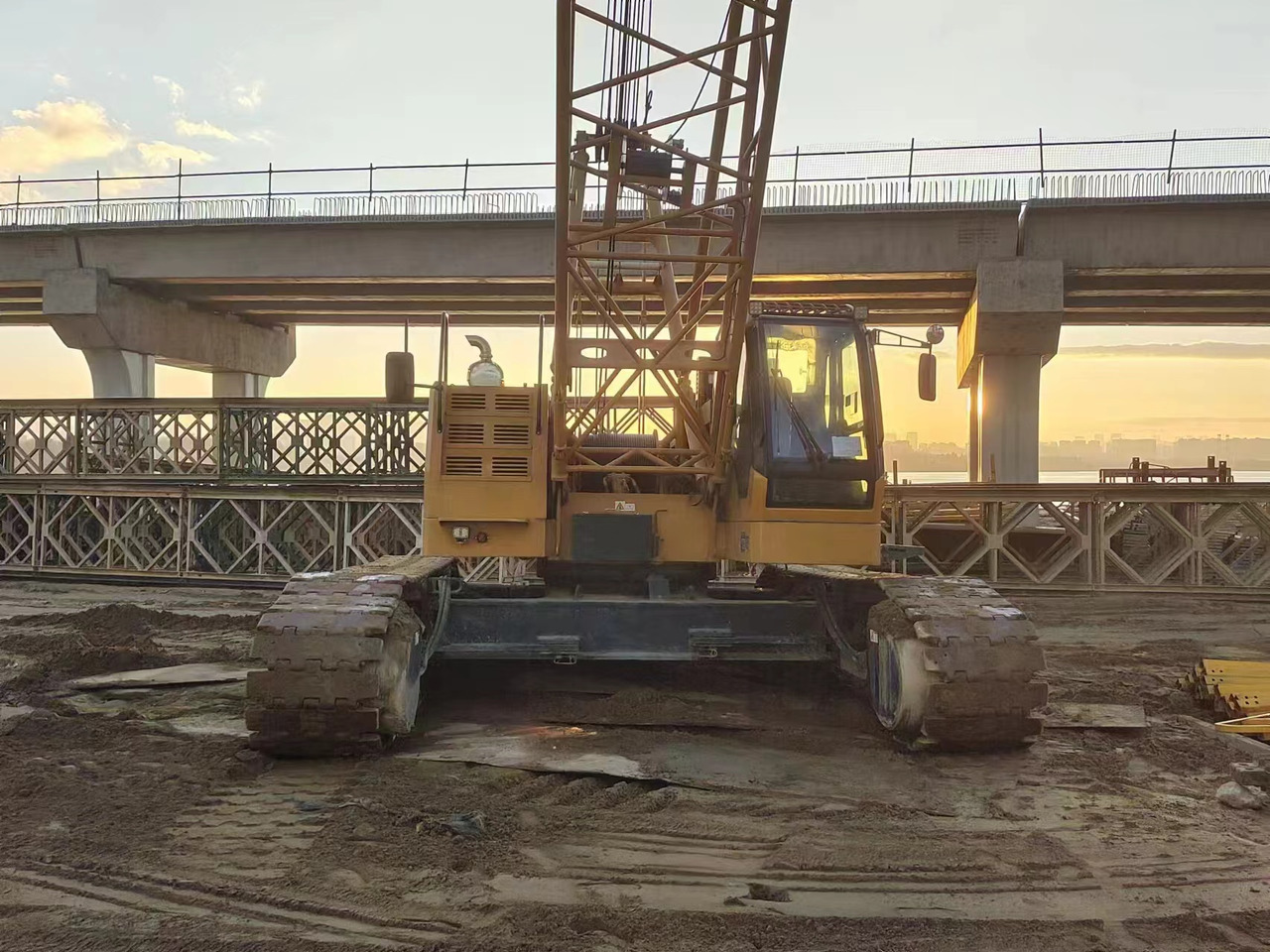 XCMG Official Used Mini Mobile Crane XGC75 75 Ton Crawler Crane With Cheap Price - Roomikkraana: pilt 3 XCMG Official Used Mini Mobile Crane XGC75 75 Ton Crawler Crane With Cheap Price - Roomikkraana: pilt 3