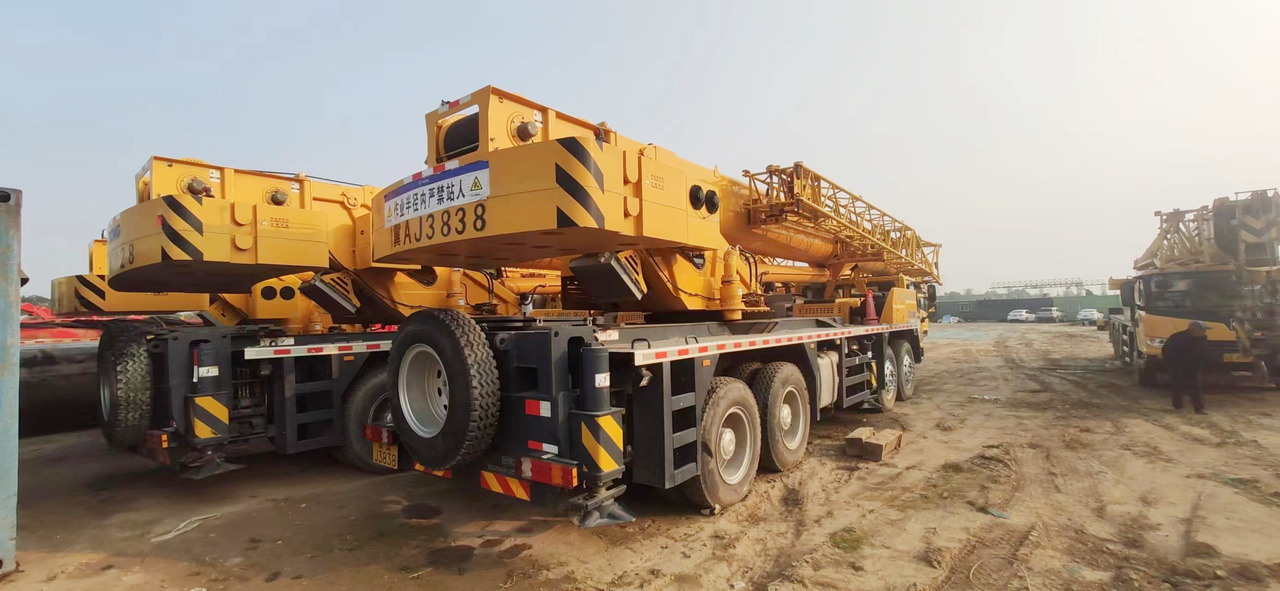 XCMG Official Used Pickup Truck Crane QY55K5D Telescopic Truck Crane Hot Sale - Autokraana: pilt 5 XCMG Official Used Pickup Truck Crane QY55K5D Telescopic Truck Crane Hot Sale - Autokraana: pilt 5