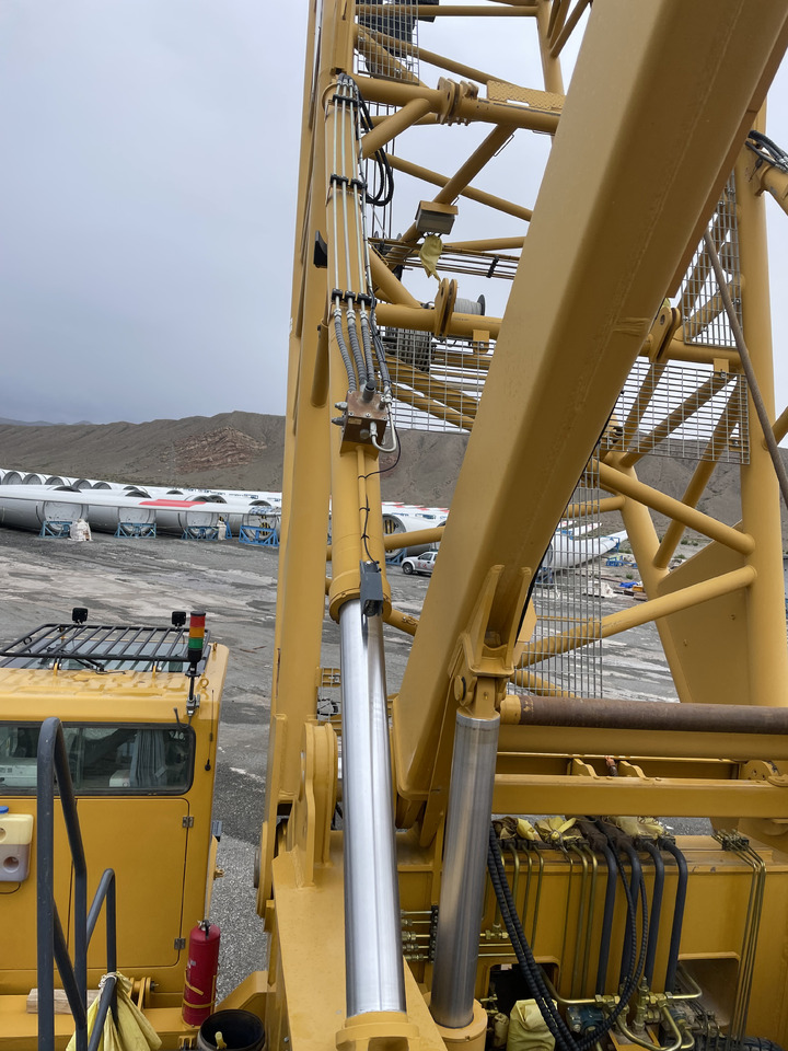 XCMG Official Used Telescopic Crawler Crane XGC11000A 1000 Ton Heavy Duty Lattice Boom Crawler Crane Sale - Roomikkraana: pilt 4 XCMG Official Used Telescopic Crawler Crane XGC11000A 1000 Ton Heavy Duty Lattice Boom Crawler Crane Sale - Roomikkraana: pilt 4