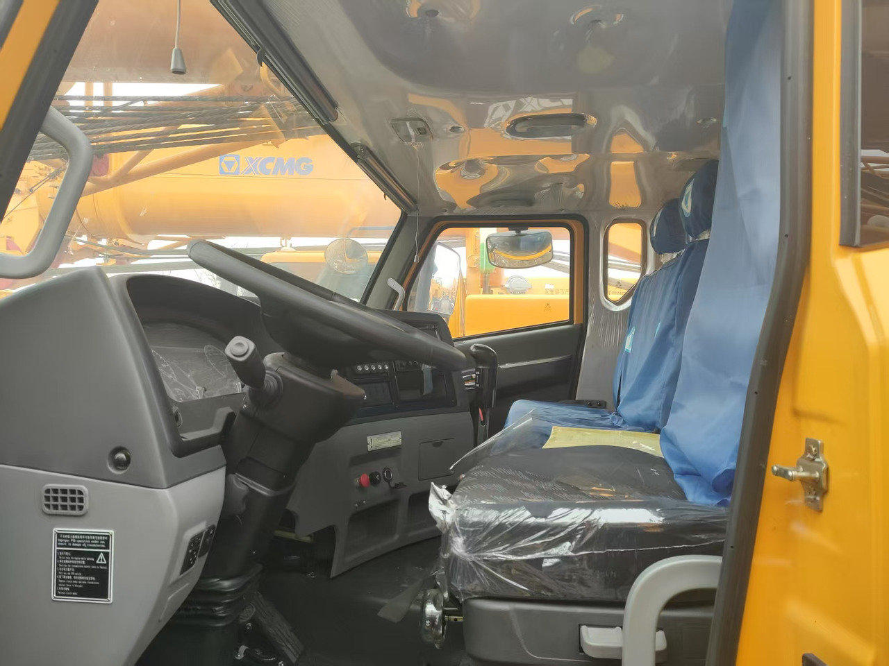 XCMG Official XCT30_M Used Hydraulic Arm Crane For Trucks With High Quality - Autokraana: pilt 4 XCMG Official XCT30_M Used Hydraulic Arm Crane For Trucks With High Quality - Autokraana: pilt 4
