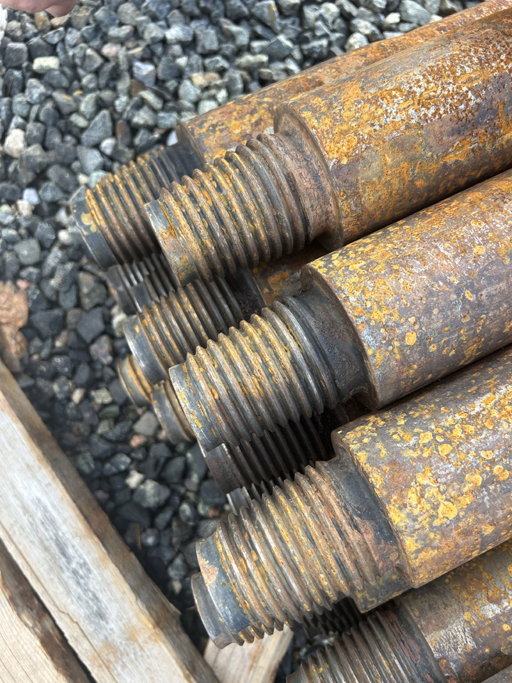 XCMG Official XZ320D Second Hand Horizontal Directional Drilling Rig With High Quality - Suunatav sisetreimismasin: pilt 5 XCMG Official XZ320D Second Hand Horizontal Directional Drilling Rig With High Quality - Suunatav sisetreimismasin: pilt 5