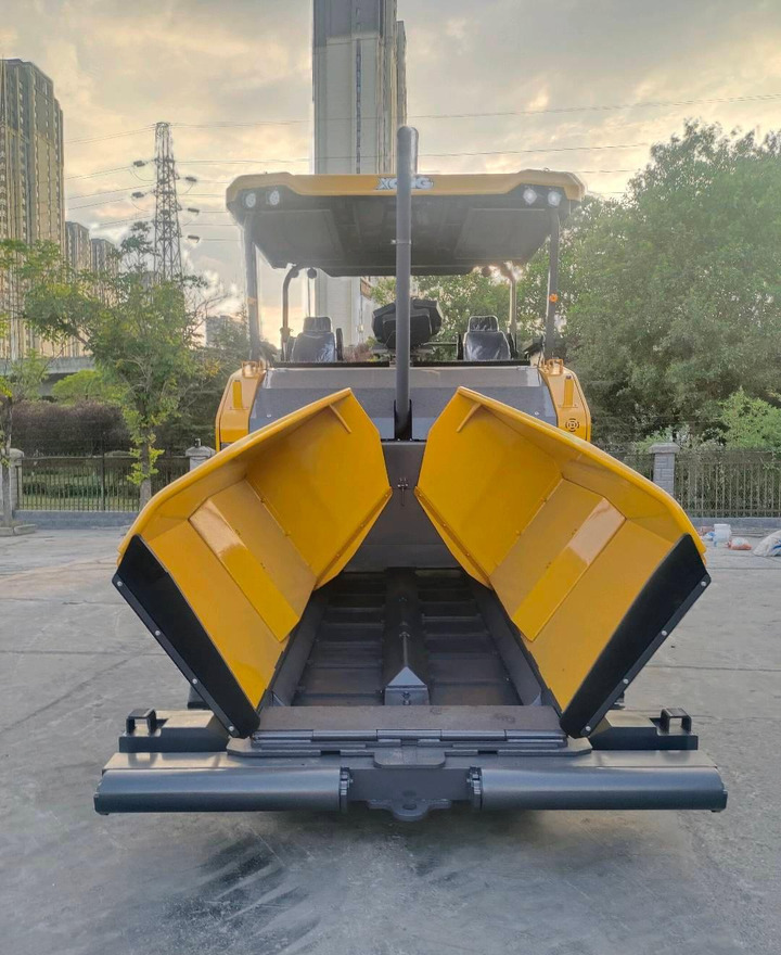 XCMG RP905IV used crawler portable concrete asphalt paver price - Asfaldilaotur: pilt 5 XCMG RP905IV used crawler portable concrete asphalt paver price - Asfaldilaotur: pilt 5
