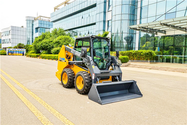 XCMG XC7-SR08 China brand XCMG mini wheel loader skid steer price - Kompaktlaadur: pilt 4 XCMG XC7-SR08 China brand XCMG mini wheel loader skid steer price - Kompaktlaadur: pilt 4