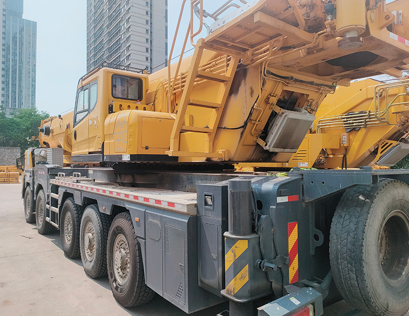 XCMG XCT130L8 second hand 130ton small hydraulic crane for sale - Autokraana: pilt 5 XCMG XCT130L8 second hand 130ton small hydraulic crane for sale - Autokraana: pilt 5