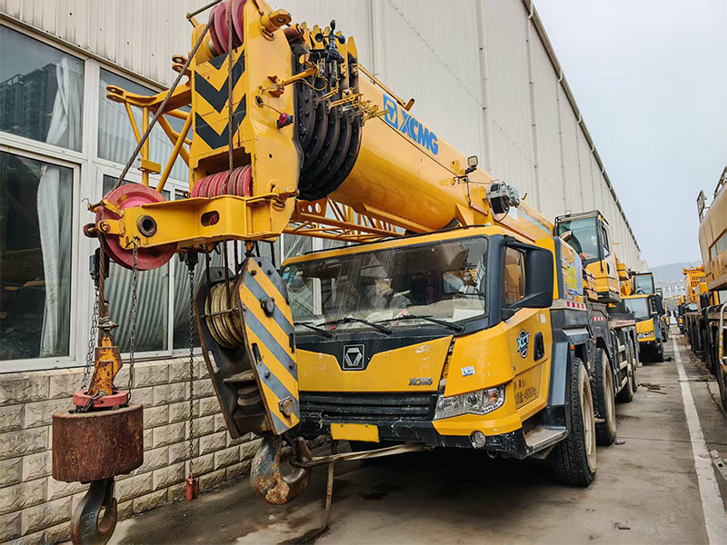 XCMG XCT80L6 80ton Mobile used hoist machine Lifting Truck Crane for Sale - Autokraana: pilt 5 XCMG XCT80L6 80ton Mobile used hoist machine Lifting Truck Crane for Sale - Autokraana: pilt 5