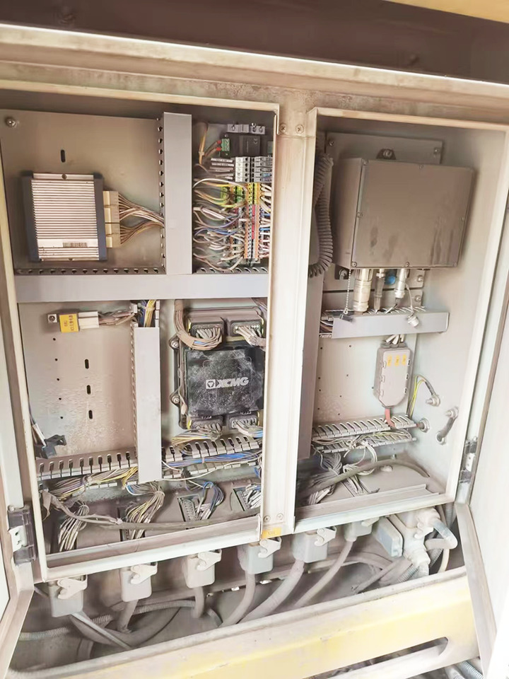 XCMG XGC55 55ton second hand 2021 crane with crawler for sale - Roomikkraana: pilt 4 XCMG XGC55 55ton second hand 2021 crane with crawler for sale - Roomikkraana: pilt 4