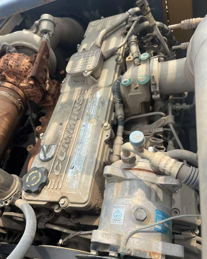 XCMG XR220D mobile crawler rotary drilling rig 25m - Puurimisplatvorm: pilt 4 XCMG XR220D mobile crawler rotary drilling rig 25m - Puurimisplatvorm: pilt 4