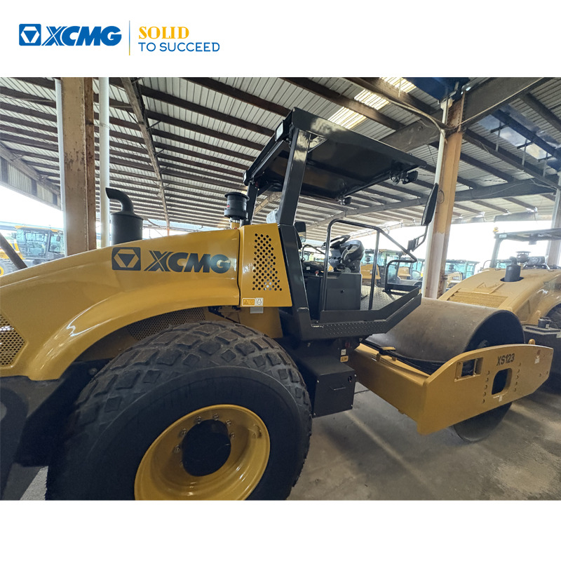 XCMG XS123 12ton used hydraulic road roller price - Teerull: pilt 1 XCMG XS123 12ton used hydraulic road roller price - Teerull: pilt 1