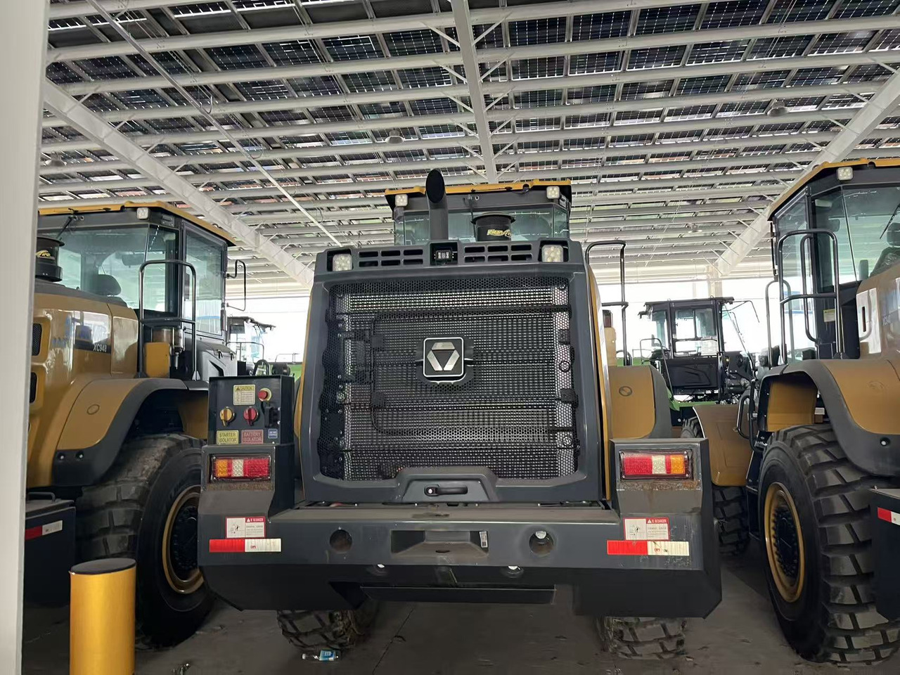 XCMG official XC948 4.5ton wheel loader hydraulic with diesel engine in stock liising XCMG official XC948 4.5ton wheel loader hydraulic with diesel engine in stock: pilt 6