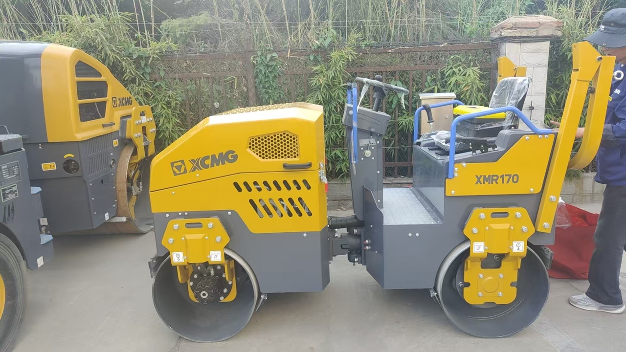 XCMG official brand new 1.7 ton small road roller XMR170 - Mini teerull: pilt 2 XCMG official brand new 1.7 ton small road roller XMR170 - Mini teerull: pilt 2