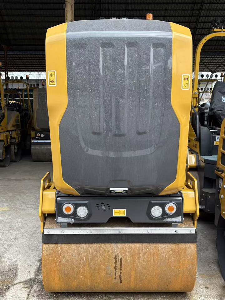 Mini teerull XCMG small XD120 Double Drum Vibratory Road Roller: pilt 7 Mini teerull XCMG small XD120 Double Drum Vibratory Road Roller: pilt 7