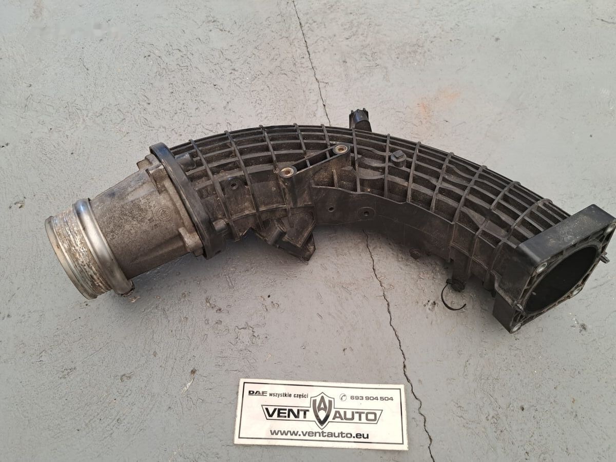 Air intake hose Mercedes-Benz ACTROS MP4 intercooler A4710901937 for Mercedes-Benz ACTROS MP4 truck - Mootor ja varuosad - Veoauto: pilt 1 Air intake hose Mercedes-Benz ACTROS MP4 intercooler A4710901937 for Mercedes-Benz ACTROS MP4 truck - Mootor ja varuosad - Veoauto: pilt 1