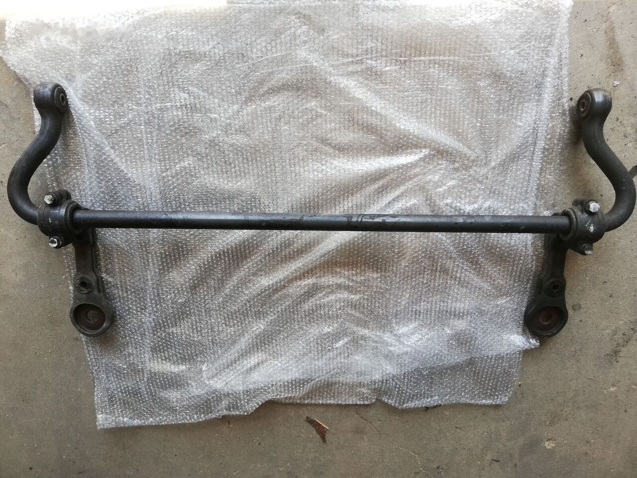 Complete Stabilizer DAF XF 106 front 1849366 DAF XF 106 truck - Raam/ Konstruktsioon - Veoauto: pilt 2 Complete Stabilizer DAF XF 106 front 1849366 DAF XF 106 truck - Raam/ Konstruktsioon - Veoauto: pilt 2