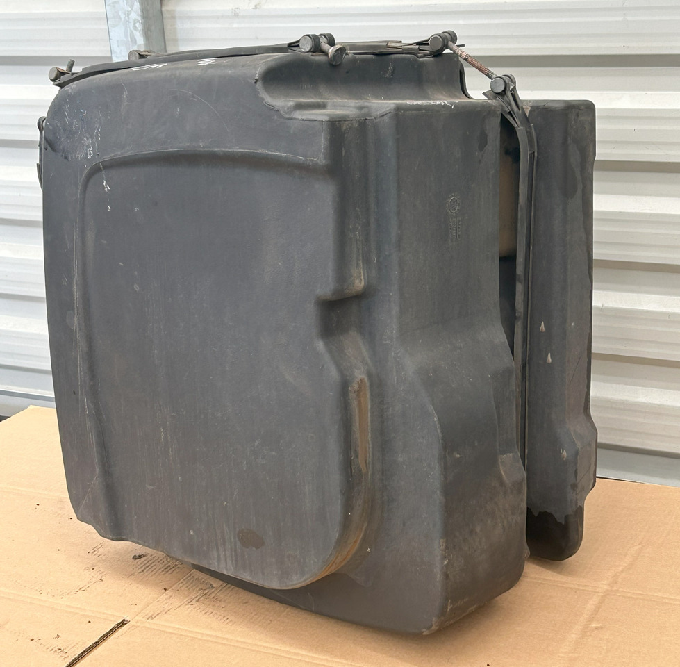DAF ADBLUE FLUID TANK 90L XF 106 480 - AdBlue paak: pilt 5 DAF ADBLUE FLUID TANK 90L XF 106 480 - AdBlue paak: pilt 5