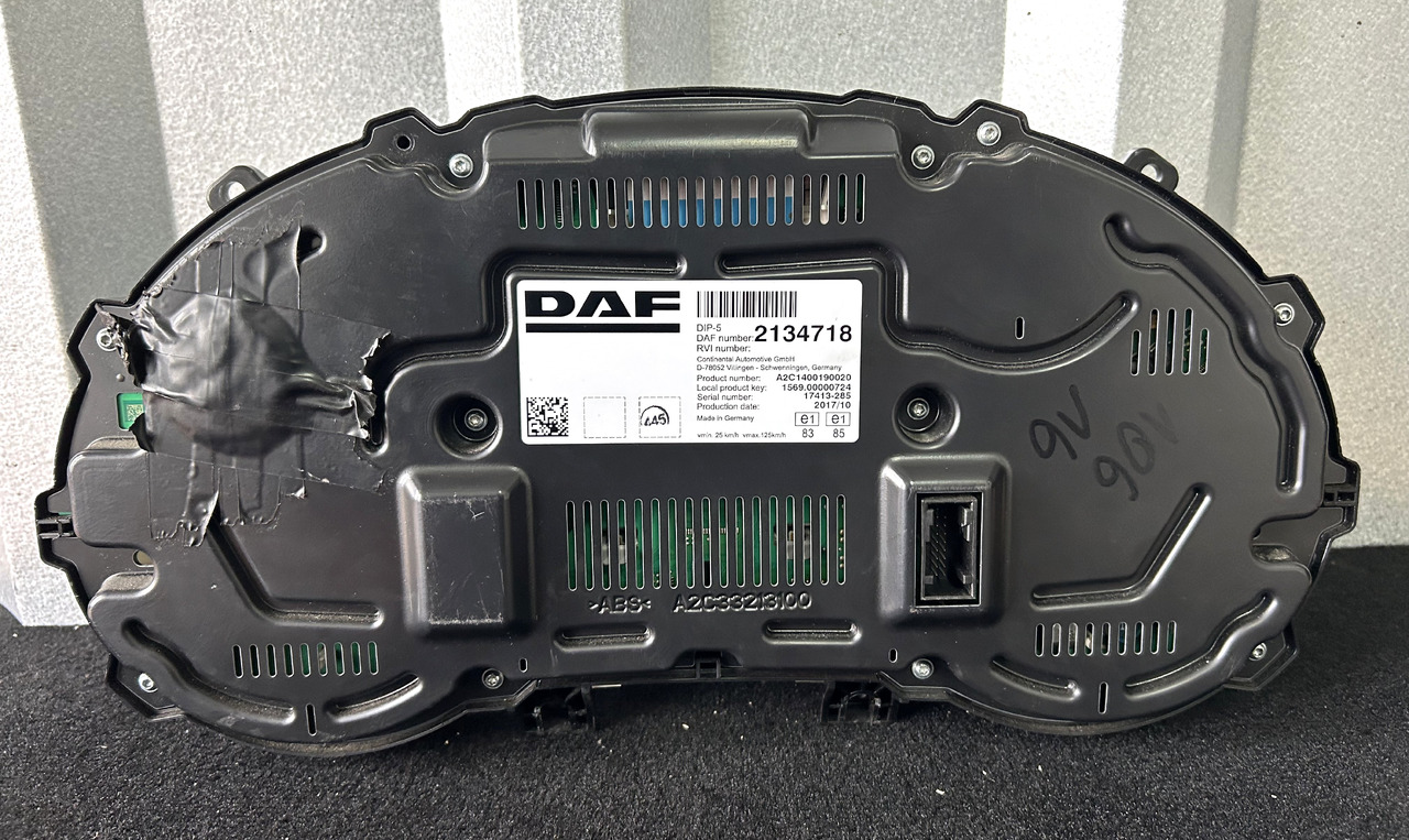 DAF DAF XF 106 CLOCK COUNTER 2134718 - Armatuurlaud: pilt 2 DAF DAF XF 106 CLOCK COUNTER 2134718 - Armatuurlaud: pilt 2