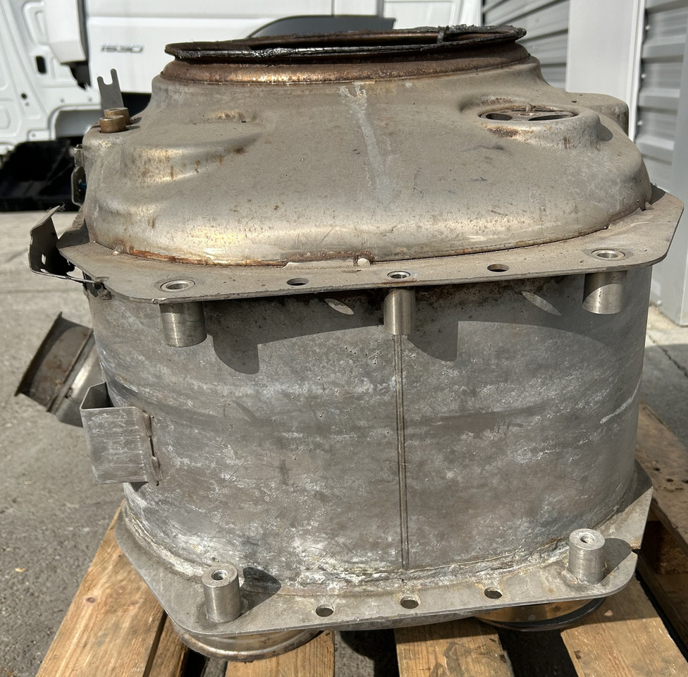 DAF DPF CATALYTIC CONVERTER DAF XF 106 - Katalüüsmuundur: pilt 3 DAF DPF CATALYTIC CONVERTER DAF XF 106 - Katalüüsmuundur: pilt 3