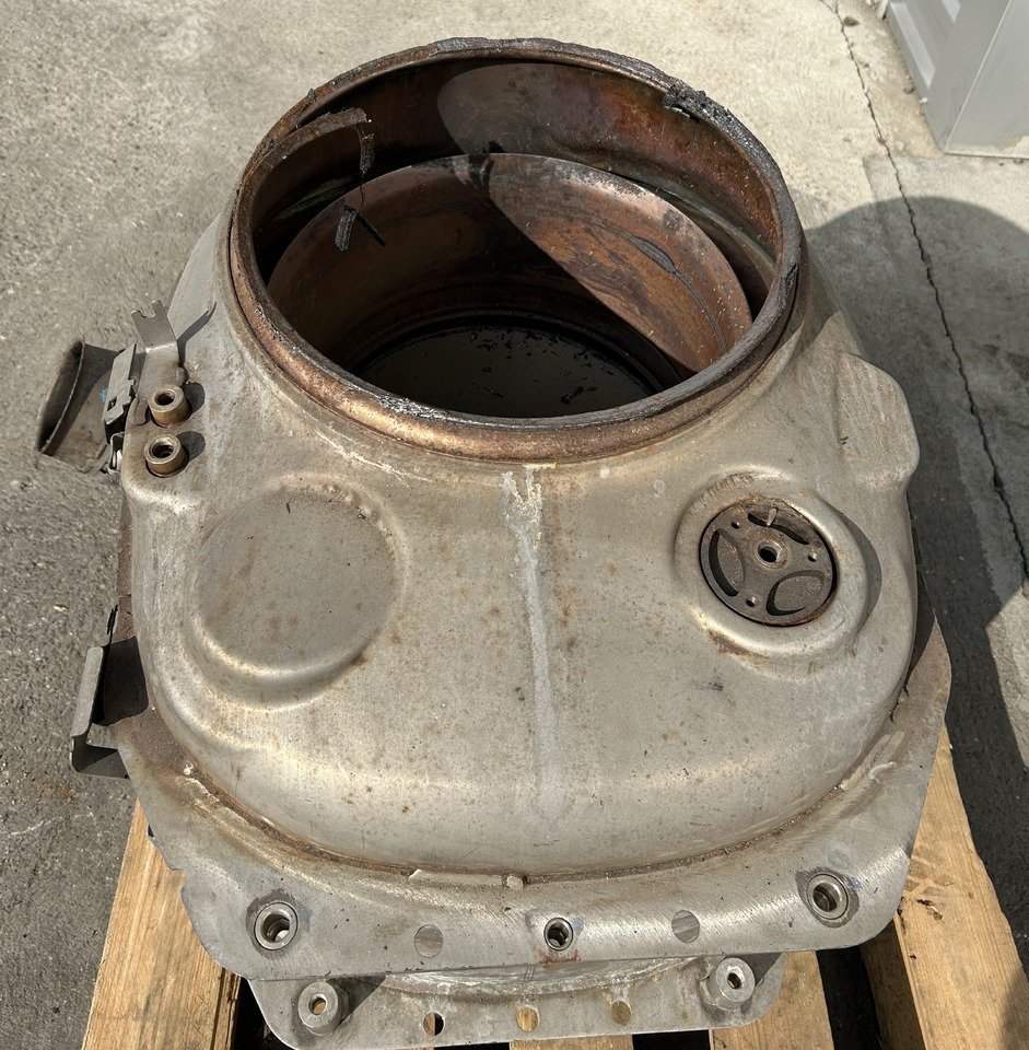 DAF DPF CATALYTIC CONVERTER DAF XF 106 - Katalüüsmuundur: pilt 2 DAF DPF CATALYTIC CONVERTER DAF XF 106 - Katalüüsmuundur: pilt 2