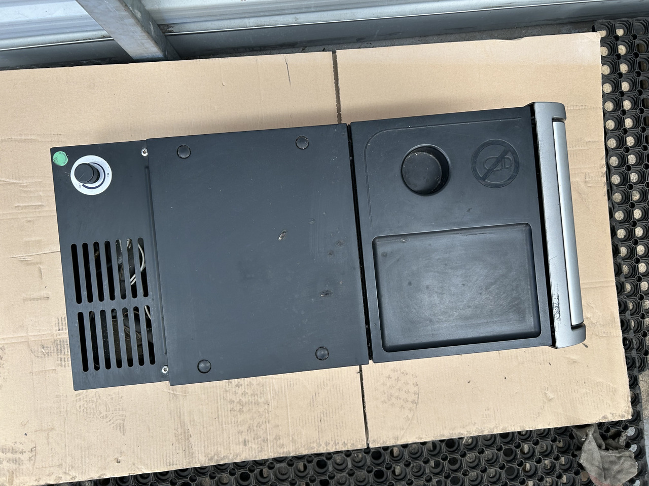 DAF REFRIGERATOR FOR DAF XF 106 - Universaalosa: pilt 4 DAF REFRIGERATOR FOR DAF XF 106 - Universaalosa: pilt 4
