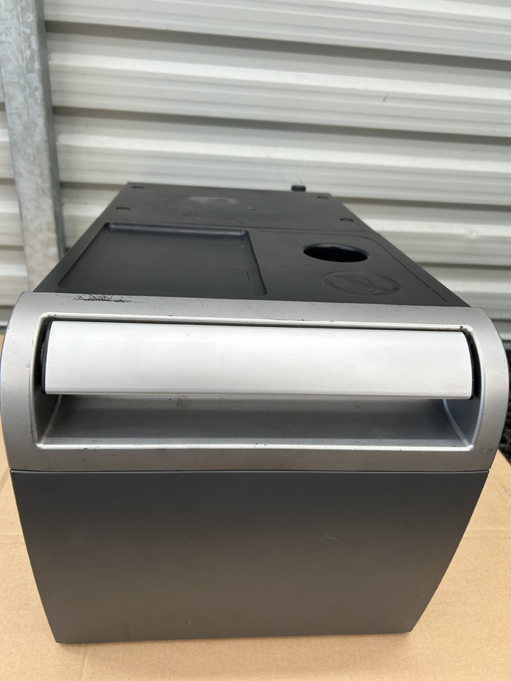 DAF REFRIGERATOR FOR DAF XF 106 - Universaalosa: pilt 1 DAF REFRIGERATOR FOR DAF XF 106 - Universaalosa: pilt 1