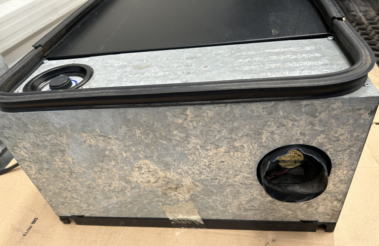DAF REFRIGERATOR FOR DAF XF 106 - Universaalosa: pilt 2 DAF REFRIGERATOR FOR DAF XF 106 - Universaalosa: pilt 2
