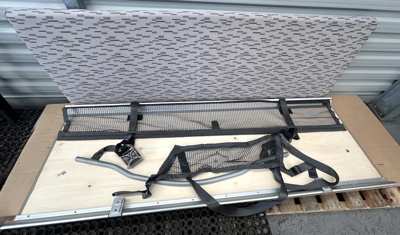 DAF UPPER BED COUCH WITH MATTRESS DAF SUPER SPACE CAB - Universaalosa: pilt 4 DAF UPPER BED COUCH WITH MATTRESS DAF SUPER SPACE CAB - Universaalosa: pilt 4