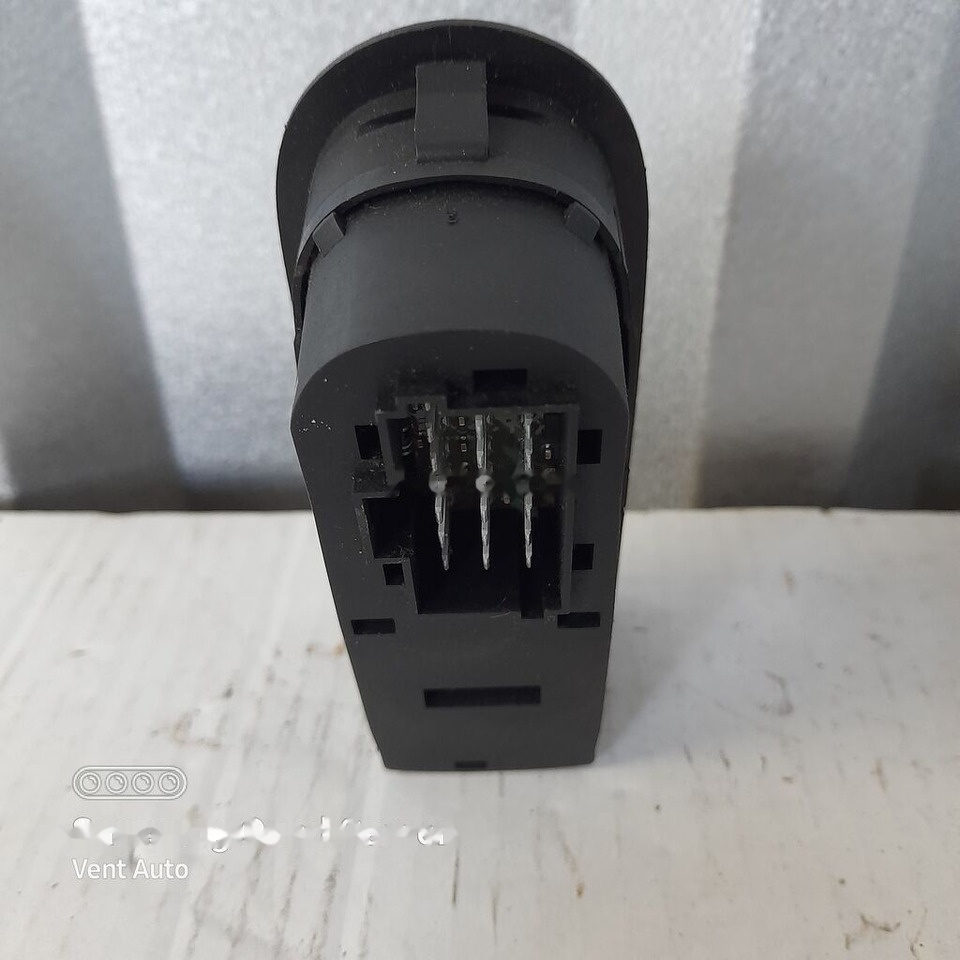 DAF XF 106 1895436 DAF 1895436 truck - Armatuurlaud - Veoauto: pilt 3 DAF XF 106 1895436 DAF 1895436 truck - Armatuurlaud - Veoauto: pilt 3