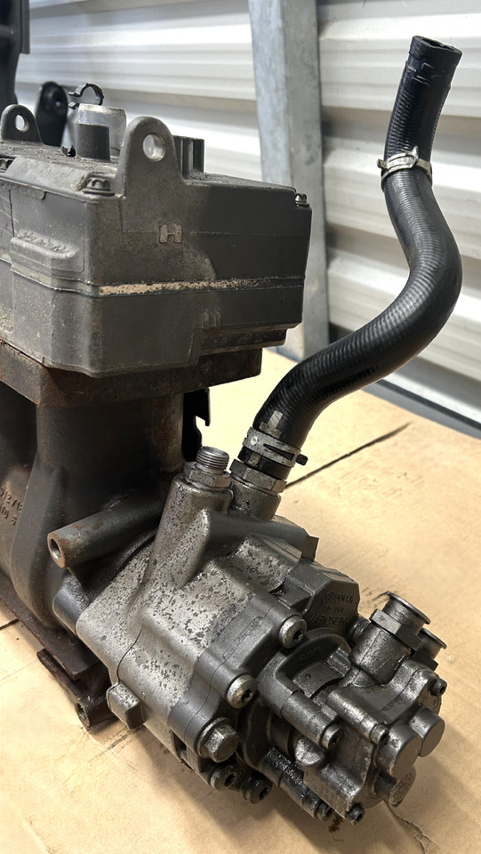 DAF XF 106 480 AIR COMPRESSOR + POWER STEERING PUMP + FUEL PUMP - Õhkpidur: pilt 4 DAF XF 106 480 AIR COMPRESSOR + POWER STEERING PUMP + FUEL PUMP - Õhkpidur: pilt 4