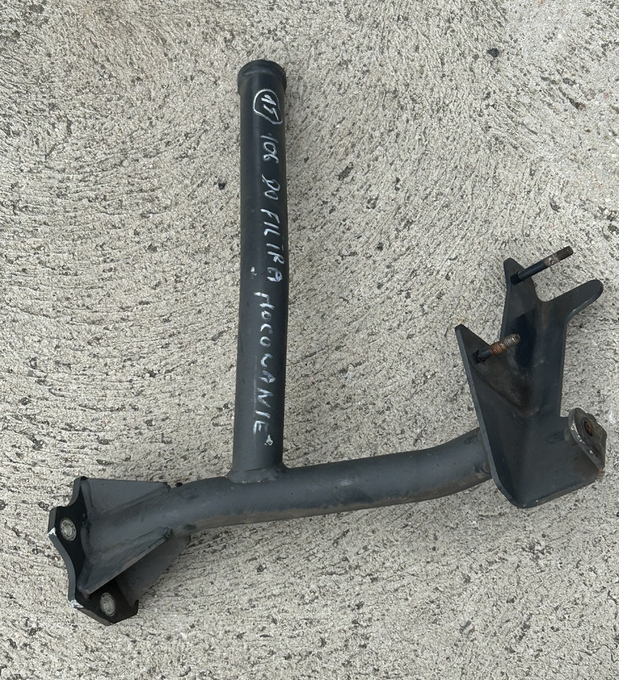 DAF XF 106 480 AIR FILTER HOUSING SUPPORT - Aerodünaamika/ Spoiler: pilt 1 DAF XF 106 480 AIR FILTER HOUSING SUPPORT - Aerodünaamika/ Spoiler: pilt 1