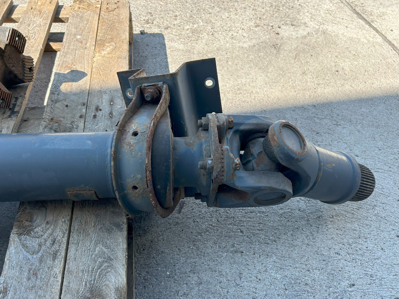 DAF XF 106 480 DRIVE SHAFT - Kardaan: pilt 4 DAF XF 106 480 DRIVE SHAFT - Kardaan: pilt 4