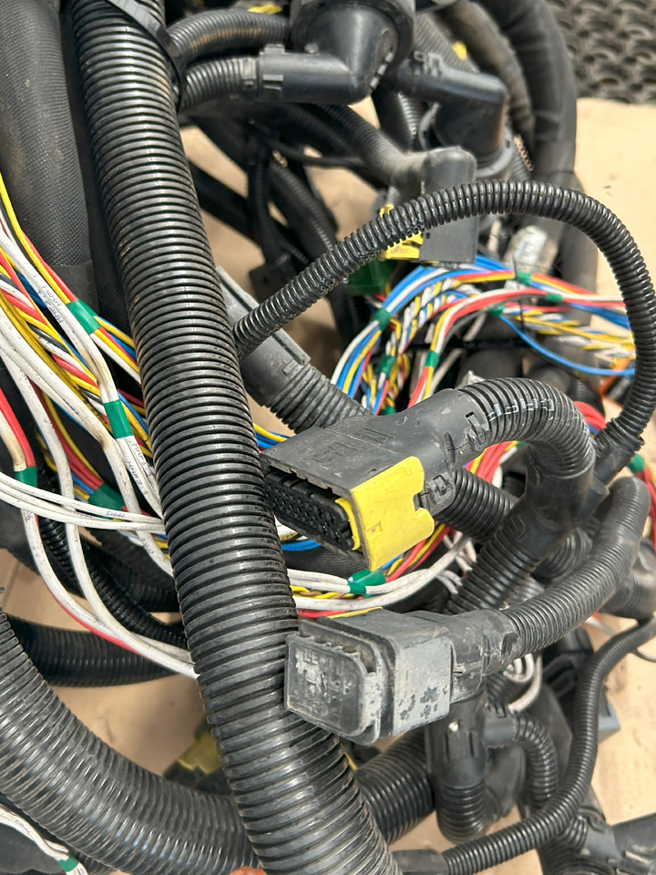 DAF XF 106 CHASSIS MAIN ELECTRICAL HARNESS - Kaablid/ Juhtmestik: pilt 4 DAF XF 106 CHASSIS MAIN ELECTRICAL HARNESS - Kaablid/ Juhtmestik: pilt 4