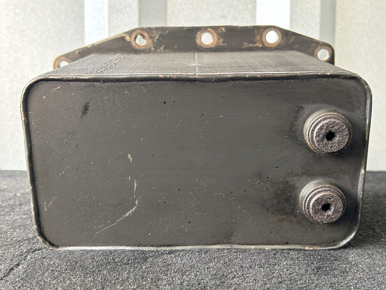 DAF XF 106 MX-11 44 OIL COOLER - Õlijahuti: pilt 5 DAF XF 106 MX-11 44 OIL COOLER - Õlijahuti: pilt 5