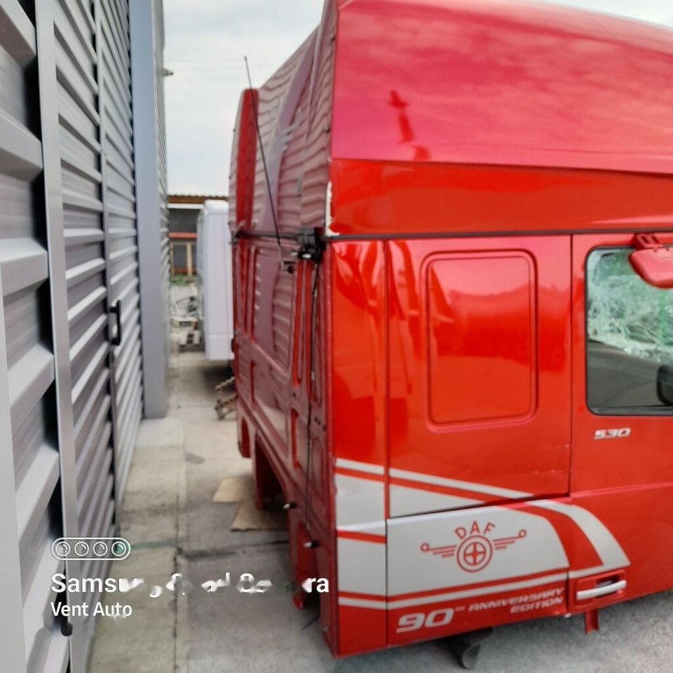 DAF XF 106 SUPER SPACE CAB LIFT FAHRERHAUS CABINE truck - Kabiin - Veoauto: pilt 5 DAF XF 106 SUPER SPACE CAB LIFT FAHRERHAUS CABINE truck - Kabiin - Veoauto: pilt 5