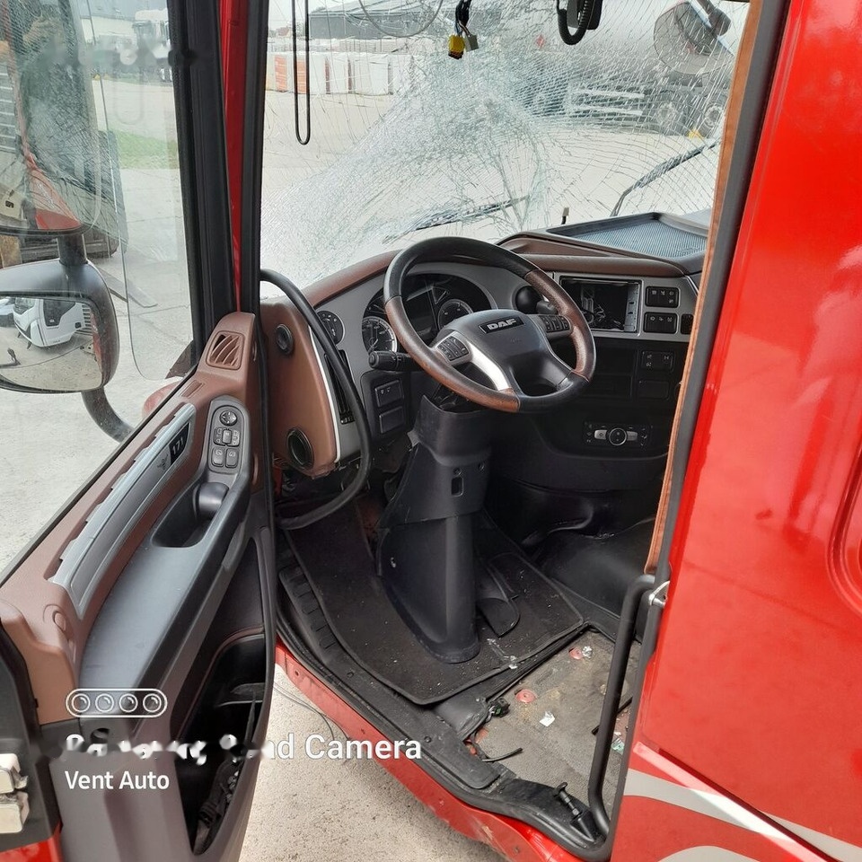 Kabiin - Veoauto DAF XF 106 SUPER SPACE CAB LIFT FAHRERHAUS CABINE truck: pilt 8