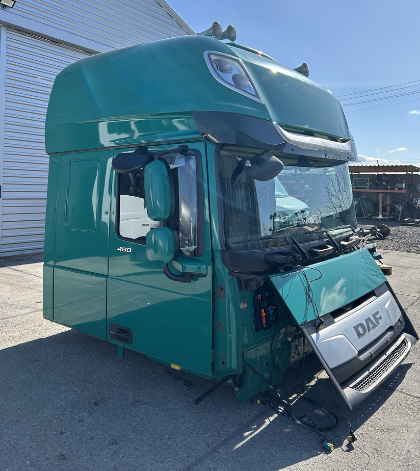 DAF XF 106 SUPER SPACE CAB LIFT truck - Kabiin - Veoauto: pilt 3 DAF XF 106 SUPER SPACE CAB LIFT truck - Kabiin - Veoauto: pilt 3