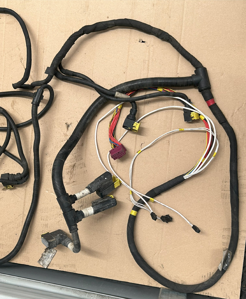 DAF XF 106 TRAILER SOCKET ELECTRICAL HARNESS - Kaablid/ Juhtmestik: pilt 2 DAF XF 106 TRAILER SOCKET ELECTRICAL HARNESS - Kaablid/ Juhtmestik: pilt 2