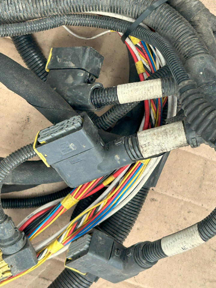 DAF XF 106 TRAILER SOCKET ELECTRICAL HARNESS - Kaablid/ Juhtmestik: pilt 2 DAF XF 106 TRAILER SOCKET ELECTRICAL HARNESS - Kaablid/ Juhtmestik: pilt 2