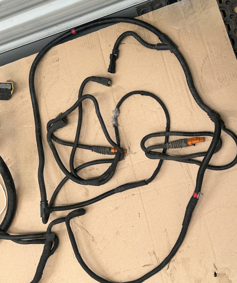 DAF XF 106 TRAILER SOCKET ELECTRICAL HARNESS - Kaablid/ Juhtmestik: pilt 5 DAF XF 106 TRAILER SOCKET ELECTRICAL HARNESS - Kaablid/ Juhtmestik: pilt 5