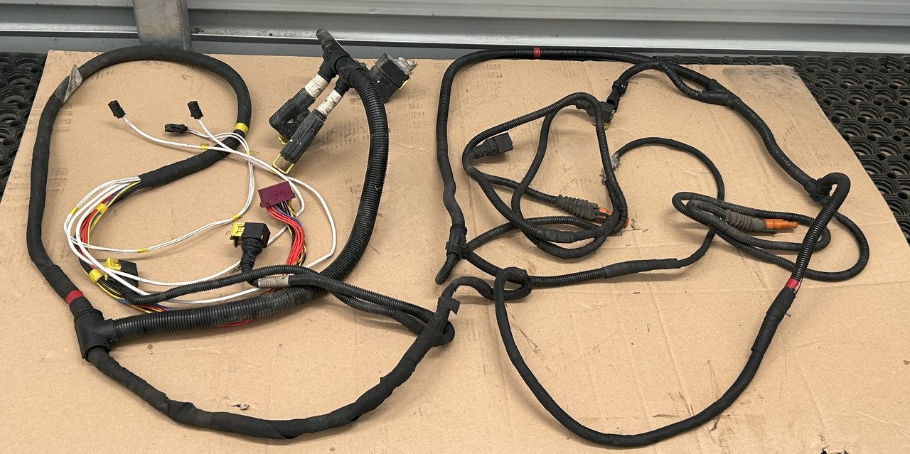 DAF XF 106 TRAILER SOCKET ELECTRICAL HARNESS - Kaablid/ Juhtmestik: pilt 1 DAF XF 106 TRAILER SOCKET ELECTRICAL HARNESS - Kaablid/ Juhtmestik: pilt 1