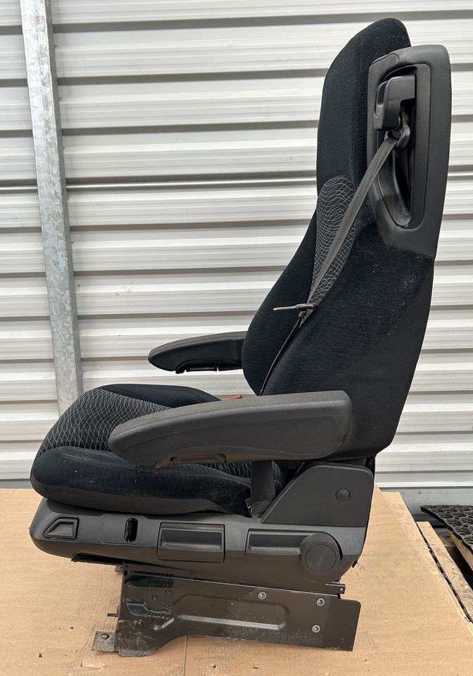 Grammer Grammer DRIVER'S SEAT MERCEDES ACTROS MP4 - Iste - Veoauto: pilt 3 Grammer Grammer DRIVER'S SEAT MERCEDES ACTROS MP4 - Iste - Veoauto: pilt 3