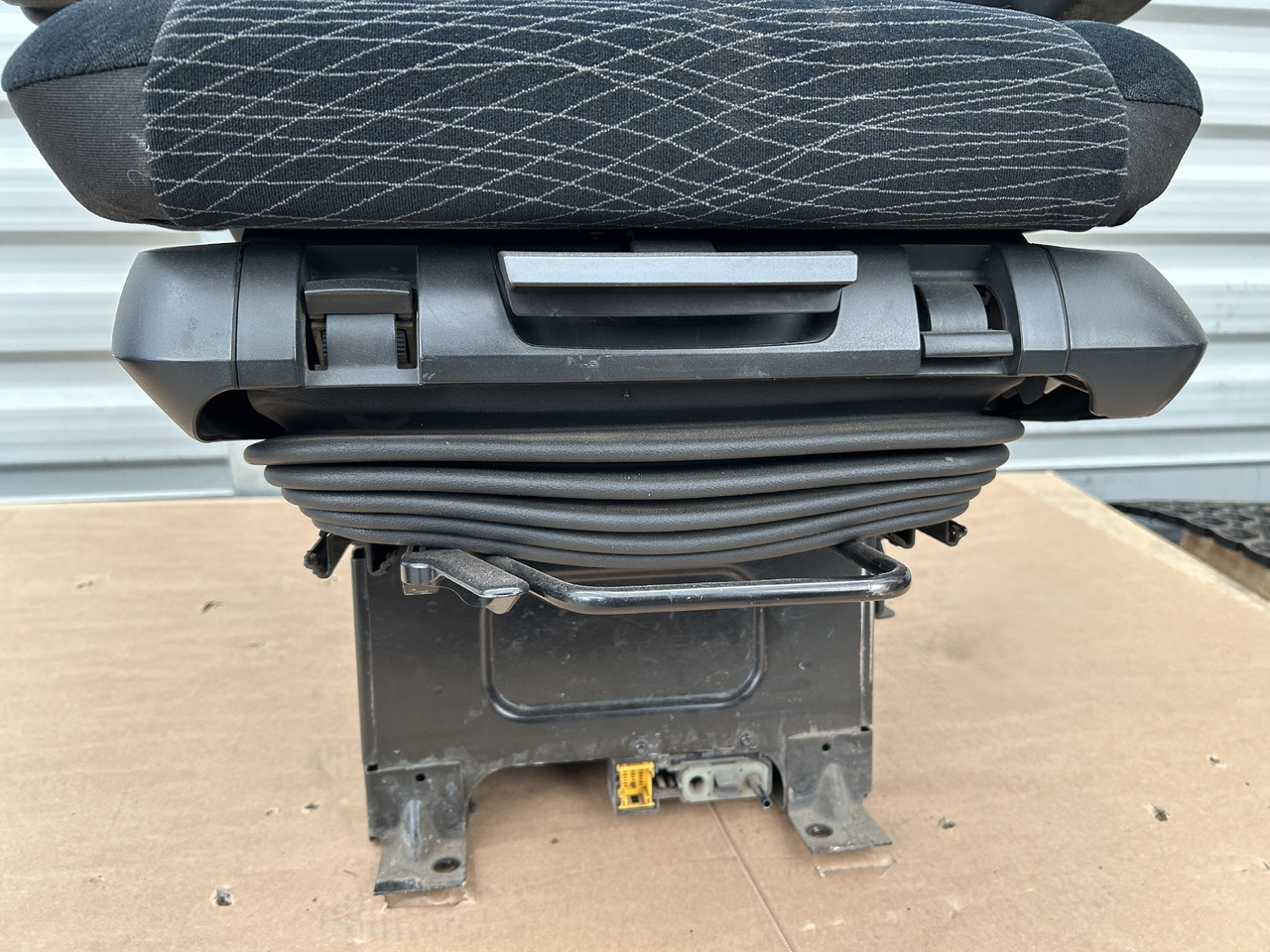 Grammer Grammer DRIVER'S SEAT MERCEDES ACTROS MP4 - Iste - Veoauto: pilt 5 Grammer Grammer DRIVER'S SEAT MERCEDES ACTROS MP4 - Iste - Veoauto: pilt 5