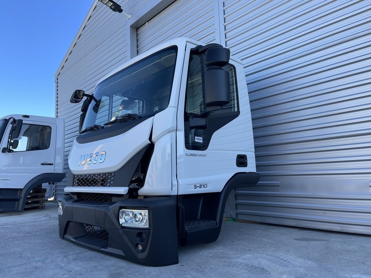 IVECO Eurocargo 75,120,150 for IVECO Eurocargo DAY cabine Fahrerhaus Cab - Kabiin - Auto: pilt 3 IVECO Eurocargo 75,120,150 for IVECO Eurocargo DAY cabine Fahrerhaus Cab - Kabiin - Auto: pilt 3