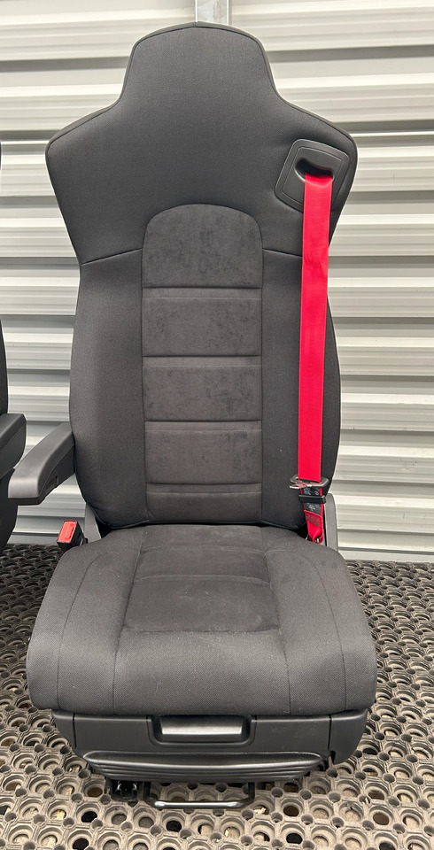 IVECO NEW SEAT IVECO S-WAY - Iste: pilt 4 IVECO NEW SEAT IVECO S-WAY - Iste: pilt 4