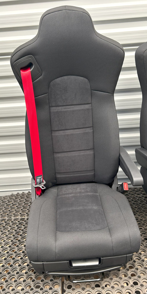 IVECO NEW SEAT IVECO S-WAY - Iste: pilt 1 IVECO NEW SEAT IVECO S-WAY - Iste: pilt 1