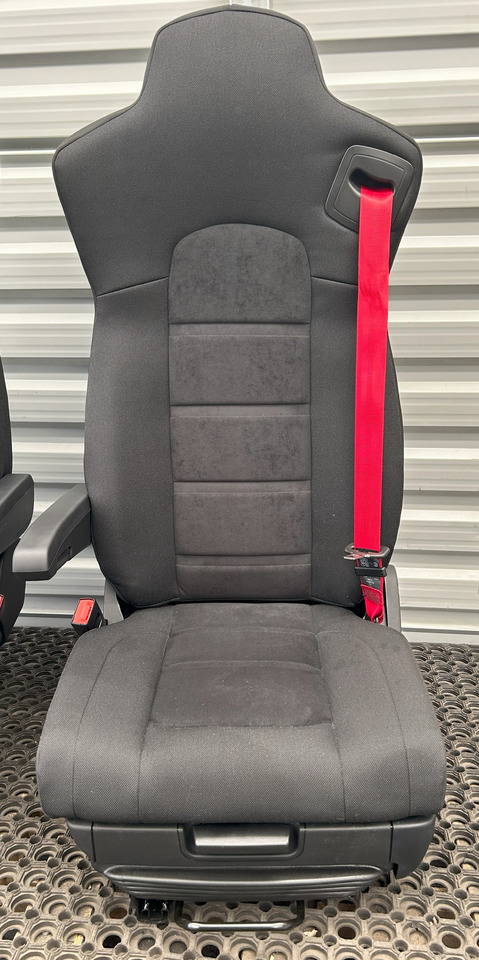 IVECO NEW SEAT IVECO S-WAY - Iste: pilt 3 IVECO NEW SEAT IVECO S-WAY - Iste: pilt 3
