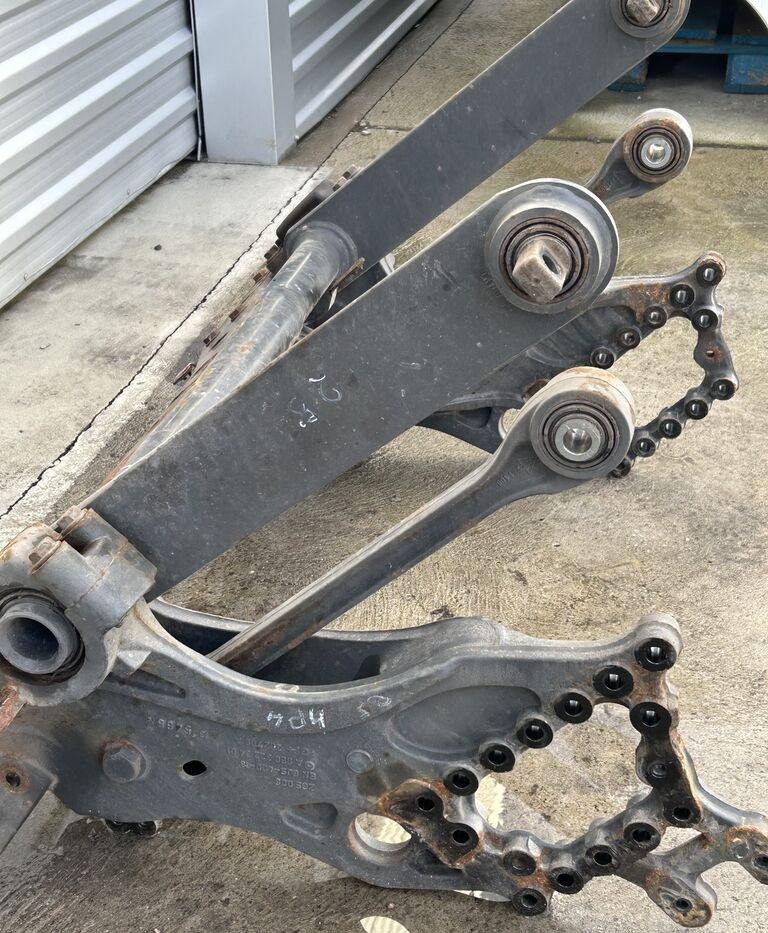 KOMPLETNE ZAWIESZENIE KABINY Mercedes-Benz ACTROS MP4 truck - Vedrustus - Veoauto: pilt 1 KOMPLETNE ZAWIESZENIE KABINY Mercedes-Benz ACTROS MP4 truck - Vedrustus - Veoauto: pilt 1